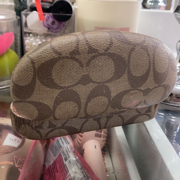 Sunglasses wore a couple of times. Like NEW - Picture 2 of 2